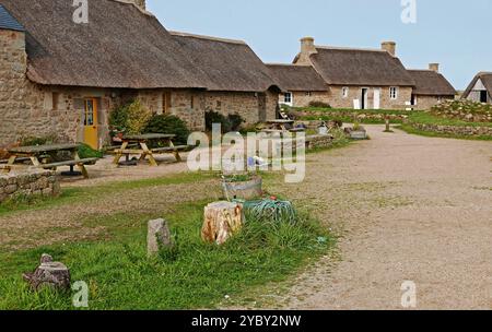 Costa di Meneham, villaggio di pescatori e raccoglitori di alghe, Kerlouan, Finistere, Bretagne, Francia, Europa Foto Stock