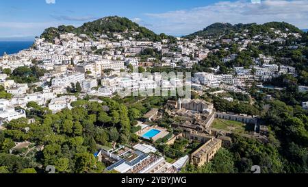 Veduta aerea dell'isola di Capri con drone Foto Stock