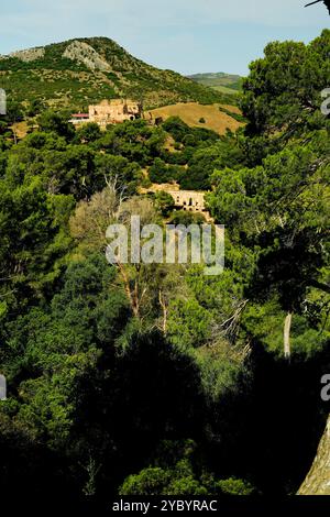 La miniera abbandonata di Monte Onixeddu, a Gonnesa, Sulcis Iglesiente, Arbus, provincia del sud Sardegna, Italia Foto Stock