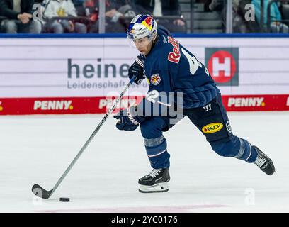 Monaco, Germania. 20 ottobre 2024. Yasin Ehliz (EHC Red Bull Muenchen, #42) erzielte das Tor zum 4:0. GER, EHC Red Bull Muenchen gegen Nuernberg Ice Tigers, Eishockey, DEL, 11. Spieltag, Saison 2024/2025, 20.10.2024. Foto: Eibner-Pressefoto/Heike Feiner credito: dpa/Alamy Live News Foto Stock