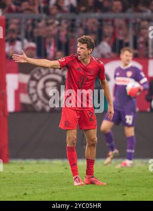 Thomas MUELLER, Müller, FCB 25 nella partita FC BAYERN MUENCHEN - VFB STUTTGART 4-0 il 19 ottobre 2024 a Monaco, Germania. Stagione 2024/2025, 1.Bundesliga, FCB, München, giorno 7, 7.Spieltag fotografo: Peter Schatz - LE NORMATIVE DFL VIETANO QUALSIASI USO DI FOTOGRAFIE come SEQUENZE DI IMMAGINI e/o QUASI-VIDEO - Foto Stock