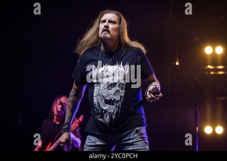 James LaBrie dei Dream Theater si esibisce dal vivo il 20 ottobre 2024 a Londra Foto Stock