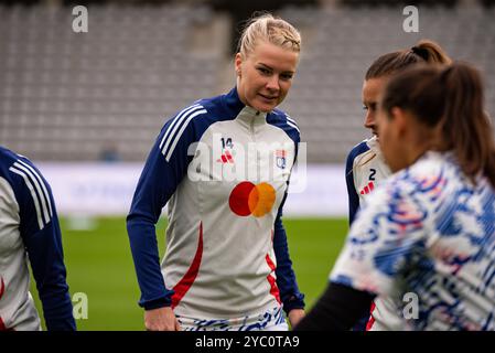 Parigi, Francia. 20 ottobre 2024. ADA Hegerberg dell'Olympique Lyonnais si scalda davanti al campionato francese femminile, partita di calcio Arkema Premier Ligue tra Paris FC e Olympique Lyonnais il 20 ottobre 2024 allo stadio Sebastien Charlety di Parigi, Francia - Photo Melanie Laurent/A2M Sport Consulting/DPPI Credit: DPPI Media/Alamy Live News Foto Stock