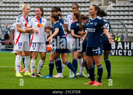 Parigi, Francia. 20 ottobre 2024. ADA Hegerberg dell'Olympique Lyonnais, Vanessa Gilles dell'Olympique Lyonnais e Gaetane Thiney del Paris FC combattono per il pallone durante il campionato francese femminile, Arkema Premier Ligue match tra Paris FC e Olympique Lyonnais il 20 ottobre 2024 allo stadio Sebastien Charlety di Parigi, Francia - foto Antoine Massinon/A2M Sport Consulting/DPPI Credit: DPPI Media/Alamy Live News Foto Stock