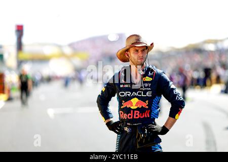 Austin, Etats Unis. 20 ottobre 2024. Red Bull Racing meccanico, mecanico, meccanico durante la Formula 1 Pirelli United States Grand Prix 2024, 19° round del Campionato del mondo di Formula 1 2024 dal 18 al 20 ottobre 2024 sul circuito delle Americhe, ad Austin, Stati Uniti d'America - Photo DPPI Credit: DPPI Media/Alamy Live News Foto Stock