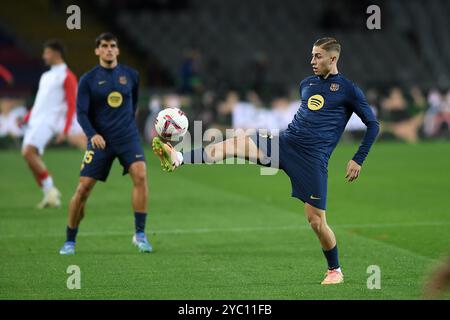 Barcellona, ESP. 20 ottobre 2024. FC BARCELONA VS SEVILLA FC. 20 ottobre 2024 Fermin Lopez (16) del FC Barcelona prima della partita tra FC Barcelona e Sevilla FC corrispondente al decimo giorno di la Liga EA Sports allo Stadio Olimpico Lluis Companys di Montjuic a Barcellona, Spagna. Crediti: Rosdemora/Alamy Live News Foto Stock