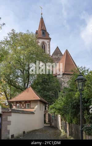 Vista dalla Ziegenstr, dalla chiesa di San Nicola e di Sant'Ulrico, da Kirchenberg 15, da Norimberga-Moegeldorf, dalla Franconia media, dalla Baviera, Germania, Europa Foto Stock