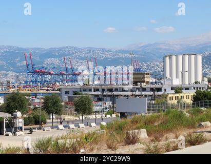 Beirut, Libano. 19 ottobre 2024. Un colpo al porto di Beirut, Libano, 19 ottobre 2024. (Foto di Elisa Gestri/Sipa USA) credito: SIPA USA/Alamy Live News Foto Stock