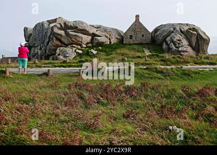 Costa di Meneham, casa di guardia di Vauban, Kerlouan, Finistere, Bretagne, Francia, Europa Foto Stock