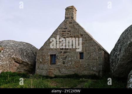 Costa di Meneham, casa di guardia di Vauban, Kerlouan, Finistere, Bretagne, Francia, Europa Foto Stock