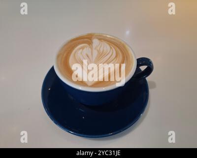 Caffè la mattina, caffè con latte Foto Stock
