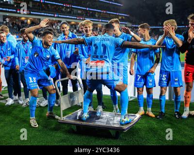 Sydney, Australia. 19 ottobre 2024. Douglas Costa #11 visto durante la partita A-League 24/25 tra Sydney FC e Western Sydney Wanderers FC. Il Western Sydney Wanderers FC cadde 2-1 contro il Sydney FC. Credito: SOPA Images Limited/Alamy Live News Foto Stock