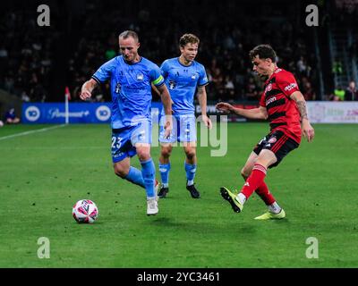 Sydney, Australia. 19 ottobre 2024. Rhyan Grant #23 visto in azione durante la partita A-League 24/25 tra Sydney FC e Western Sydney Wanderers FC. Il Western Sydney Wanderers FC cadde 2-1 contro il Sydney FC. Credito: SOPA Images Limited/Alamy Live News Foto Stock