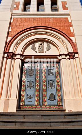 Ingresso della Cattedrale metropolitana di San Sebastián a Ribeirao Preto, San Paolo, Brasile Foto Stock