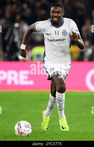 Marcus Thuram del FC Internazionale in azione durante la partita di serie A tra AS Roma e FC Internazionale allo stadio Olimpico di Roma (Italia), 20 ottobre 2024. Foto Stock