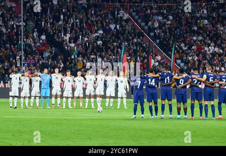 Teamphoto DFB in commemorazione per Dieter Burdenski e Johan Neeskens Nico Schlotterbeck, DFB 15 Jamie Leweling, DFB 7 Tim Kleindienst, DFB 9 Antonio Rüdiger, DFB 2 Oliver Baumann, DFB 1, Aleksadar Pavlovic, DFB 16 Maximilian Mittelstädt, DFB 18 Angelo Stiller, DFB 19 Serge Gnabry, 2024 GERMANIA 2024/2025 FB 14, GERMANIA, GERMANIA, FB 14 14 febbraio 1-0 2024. Fotografo: Peter Schatz Foto Stock