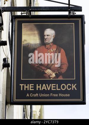 Insegna tradizionale da pub appeso presso l'Havelock a Craft Union Free House - Public House - 27 Havelock Road, Hastings, East Sussex, Inghilterra, Regno Unito Foto Stock