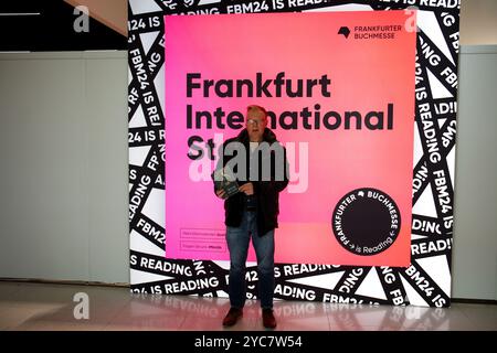 autore hans dijk alla fiera del libro a francoforte sul meno, germania, preso come giornalista Foto Stock