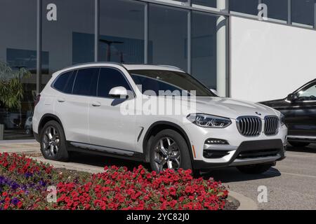 Indianapolis - 20 ottobre 2024: Usato BMW X3 xDrive30i display. Per quanto riguarda i prezzi, BMW sta acquistando e vendendo veicoli usati per soddisfare la domanda. IL MIO: Foto Stock