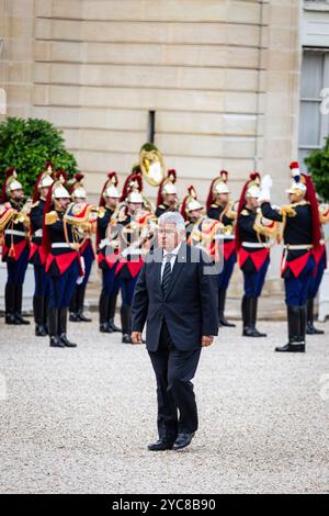 Parigi, Francia. 21 ottobre 2024. Il presidente della Repubblica di Panama Jose Raul Mulino arriva all'Elysee Palace per incontrare il presidente francese Emmanuel Macron. Il presidente francese Emmanuel Macron incontra Jose Raul Mulino, presidente della Repubblica di Panama, all'Elysee Palace di Parigi. Credito: SOPA Images Limited/Alamy Live News Foto Stock