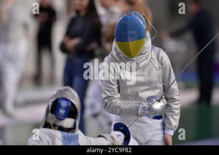 Kiev, Ucraina. 21 ottobre 2024. Kiev, Ucraina Oktober 21, 2024 HNIDASHEVA Valeria durante la Women Sabre Fencing Cup of Ukraine 2024 a Kiev, Ucraina (KUBANOV PAVLO UKR/SPP) crediti: SPP Sport Press Photo. /Alamy Live News Foto Stock