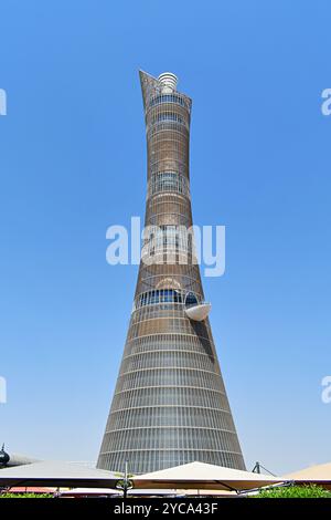 L'Aspire Tower, conosciuta anche come la torcia Doha, progettata da ove Arup & Partners e Hadi Simaan, si erge a 300 metri di altezza e a 36 piani. E' stato costruito Foto Stock