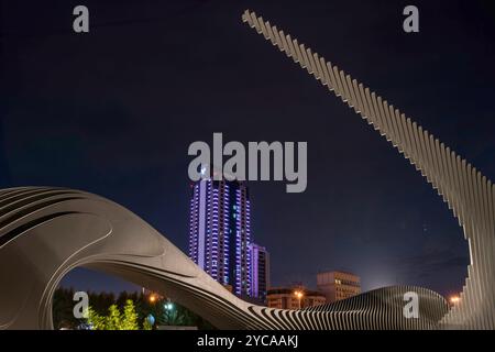 ATHAR, Un monumento per le donne del Bahrein, simbolo di profondo rispetto. Manama Corniche. Foto Stock