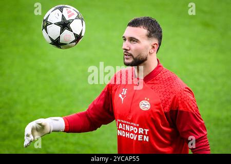 Parigi, Francia, Francia. 21 ottobre 2024. Joel DROMMEL del PSV Eindhoven durante una sessione di allenamento del PSV Eindhoven al Parc des Princes Stadium il 21 ottobre 2024 a Parigi, Francia. (Credit Image: © Matthieu Mirville/ZUMA Press Wire) SOLO PER USO EDITORIALE! Non per USO commerciale! Foto Stock