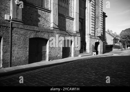 L'edificio del mercato pubblico si affacciava da Leading Post Street a Scarborough Foto Stock