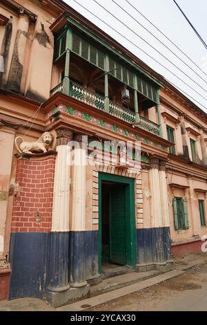 Thakurbari della famiglia Nandi. Baidyapur, Burdwan Orientale, Bengala Occidentale, India. Foto Stock
