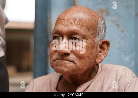 Satipati Nandi del clan Nandi presso i Thakurbari della famiglia Nandi. Baidyapur, Burdwan Orientale, Bengala Occidentale, India. Foto Stock