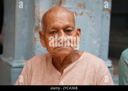 Satipati Nandi del clan Nandi presso i Thakurbari della famiglia Nandi. Baidyapur, Burdwan Orientale, Bengala Occidentale, India. Foto Stock
