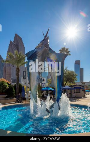 Scultura di pesce spada nell'acquario, nel centro di Houston, Texas. Foto Stock