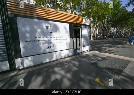 MARSIGLIA, FRANCIA, 7 giugno 2024: Tram moderno in strada a Marsiglia, Francia Foto Stock