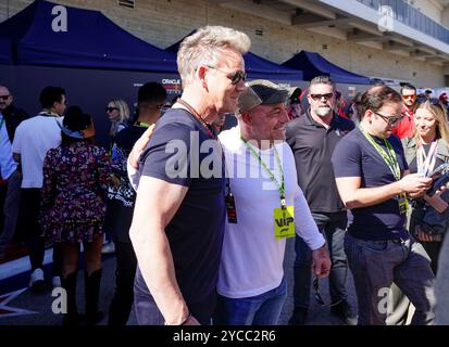 Chef Gordon Ramsey durante il Gran Premio di Formula 1 degli Stati Uniti di domenica sul circuito degli Stati Uniti Durante l'evento di tre giorni si prevede una folla di oltre 400.000 persone. Foto Stock