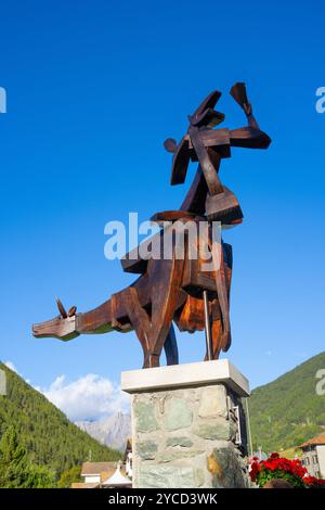 Scultura di Giulio Schiavon, "il Postiglione", 2005, Etroubles, Valle d'Aosta, Italia Foto Stock