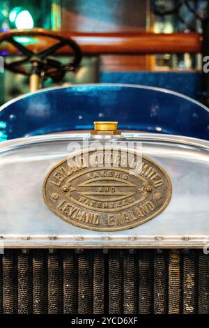 Primo piano dell'autobus Leyland X2 del 1908, London Transport Museum, Londra, Inghilterra Foto Stock
