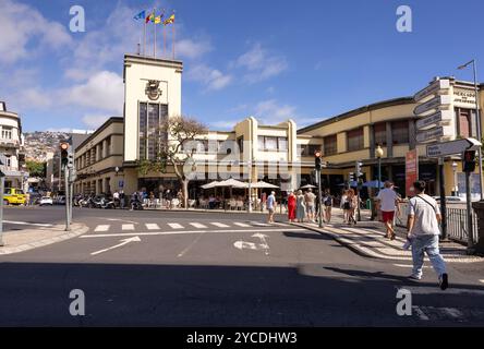 Funchal, Madeira - 01.10.2024: Facciata del mercato agricolo (Mercado dos Lavradores), nella città di Funchal. Isola di Madeira, Portogallo Foto Stock