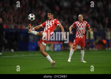 Girona, ESP. 22 ottobre 2024. GIRONA FC-SLOVAN BRATISLAVA 22 ottobre 2024 Miovski (19) del Girona FC durante la partita di UEFA Champions League 2024/25 League Phase tra il Girona FC e lo Slovan Bratislava allo Stadio Municipale di Montilivi a Girona, Spagna. Crediti: Rosdemora/Alamy Live News Foto Stock