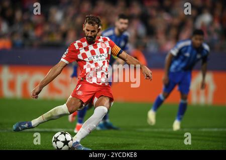 Girona, ESP. 22 ottobre 2024. GIRONA FC-SLOVAN BRATISLAVA 22 ottobre 2024 Stuani (7) del Girona FC durante la partita di UEFA Champions League 2024/25 League Phase tra il Girona FC e lo Slovan Bratislava allo Stadio Municipale di Montilivi a Girona, Spagna. Crediti: Rosdemora/Alamy Live News Foto Stock