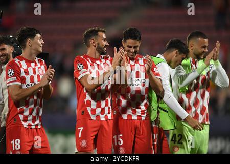 Girona, ESP. 22 ottobre 2024. GIRONA FC-SLOVAN BRATISLAVA 22 ottobre 2024 i giocatori di Girona festeggiano al termine della partita di UEFA Champions League 2024/25 di fase League tra Girona FC e Slovan Bratislava allo Stadio municipale di Montilivi a Girona, Spagna. Crediti: Rosdemora/Alamy Live News Foto Stock