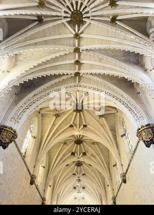 Burgos, Spagna, 13 marzo 2023: Interno del monastero gotico Cartuja de Miraflores a Burgos, Castilla y Leon, Spagna Foto Stock