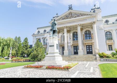 Teatro Nazionale Iasi A Iasi, Romania. Il più antico teatro nazionale e una delle più prestigiose istituzioni teatrali della Romania. Iasi su un sunn Foto Stock