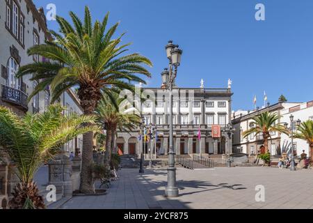 Il vecchio municipio di Plaza Santa Ana, la città vecchia di Vegueta, patrimonio dell'umanità dell'UNESCO, Las Palmas, Gran Canaria, Isole Canarie, Spagna Foto Stock