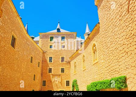 Segovia, Spagna - 07 Giugno 2017 : All'interno di Alcazar of Segovia (letteralmente, Fortezza di Segovia) è un castello situato nell'antica città di Segovia, Spagna. Foto Stock