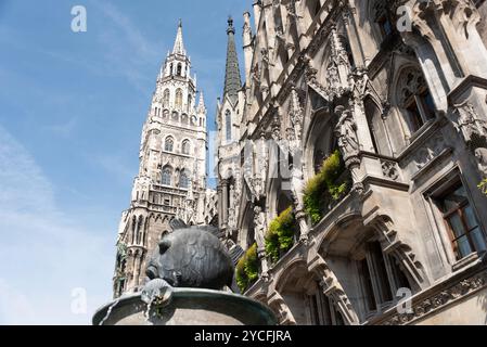 Nuovo municipio su Marienplatz, neogotico, Monaco, Baviera, Germania Foto Stock