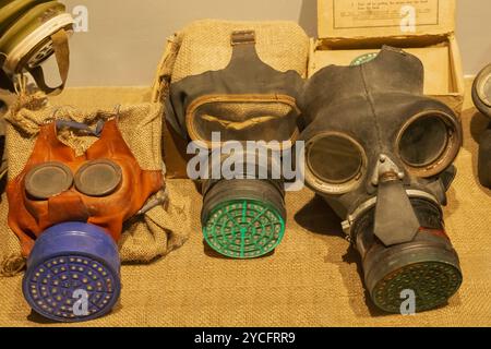 Inghilterra, Kent, Thanet, Ramsgate, Ramsgate Tunnels, museo Ramsgate Tunnels, mostra di maschere a gas della seconda guerra mondiale Foto Stock