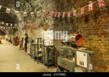 Inghilterra, Kent, Thanet, Ramsgate, Ramsgate Tunnels, museo Ramsgate Tunnels, mostra della sirena del RAID aereo della seconda guerra mondiale Foto Stock