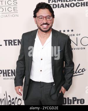 Al Madrigal arriva alla quarta celebrazione annuale del cinema e della televisione Latino della Critics Choice Association che si tiene presso il Teatro Egizio di Hollywood, CA, il martedì, 22 ottobre 2024. (Foto di Sthanlee B. Mirador/Sipa USA) Foto Stock