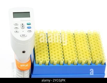 Pipetta in digitale e suggerimenti Foto Stock